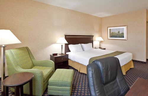 Sunbury Hotel | Holiday Inn Express Hotel & Suites Delaware-Columbus Area by IHG