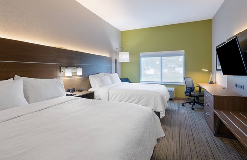 Weston Hotel | Holiday Inn Express Hotel & Suites Weston by IHG