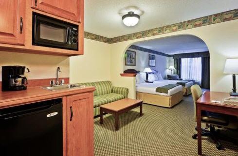 Forest Hotel | Holiday Inn Express Hotel & Suites Forest by IHG