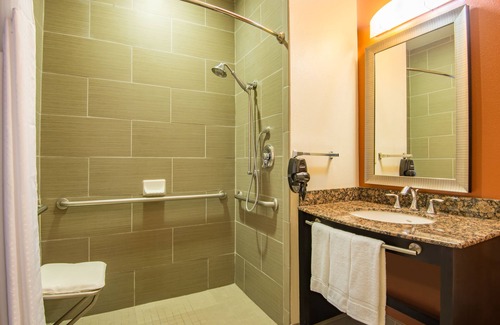 Hobbs Hotel | Holiday Inn Express Hotel & Suites Hobbs by IHG