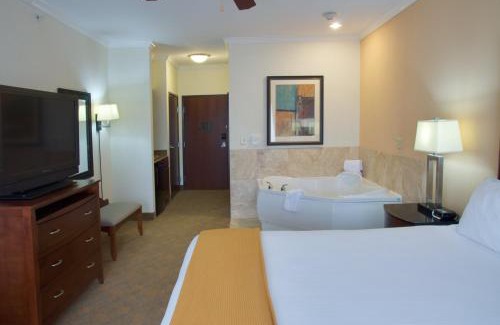 Lufkin Hotel | Holiday Inn Express Hotel & Suites Lufkin South by IHG