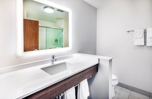 Ozona Hotel | Holiday Inn Express Hotel & Suites Ozona by IHG