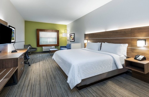 Ozona Hotel | Holiday Inn Express Hotel & Suites Ozona by IHG