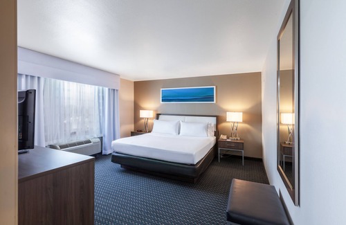 Pharr Hotel | Holiday Inn Express Hotel & Suites Pharr by IHG