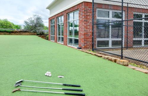 Cleburne Hotel | Holiday Inn Express Hotel & Suites Cleburne by IHG
