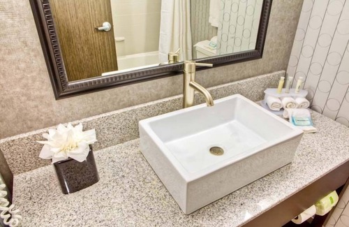 Polaris Hotel | Holiday Inn Express Hotels & Suites Columbus-Polaris Parkway by IHG