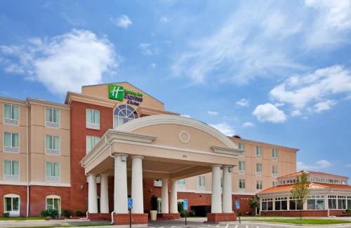 Grandview Hotel | Holiday Inn Express Hotel & Suites Kansas City - Grandview by IHG