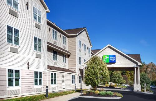 Seabrook Hotel | Holiday Inn Express Hotel & Suites Hampton South-Seabrook by IHG