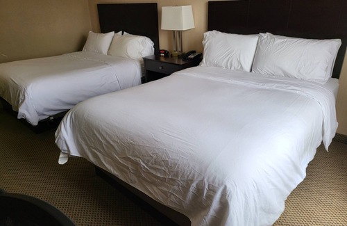 Tipp City Hotel | Holiday Inn Express Hotels and Suites Dayton North Tipp City by IHG