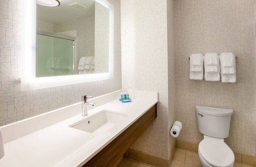 Hawthorne Hotel | Holiday Inn Express Los Angeles Airport Hawthorne by IHG