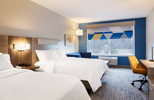 Newton Hotel | Holiday Inn Express Newton by IHG