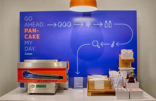 Sealy Hotel | Holiday Inn Express Sealy by IHG