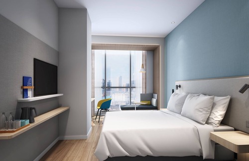 Longhua District Hotel | Holiday Inn Express Shenzhen North Station by IHG