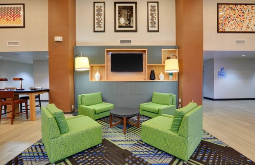 Round Rock Hotel | Holiday Inn Express & Suites Austin Round Rock by IHG