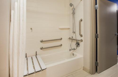 Thibodaux Hotel | Holiday Inn Express & Suites Thibodaux by IHG