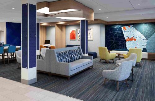 Hollister Hotel | Holiday Inn Express & Suites - Hollister by IHG