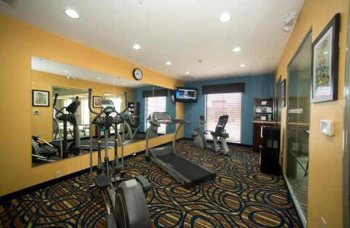 Morrilton Hotel | Holiday Inn Express & Suites Morrilton by IHG