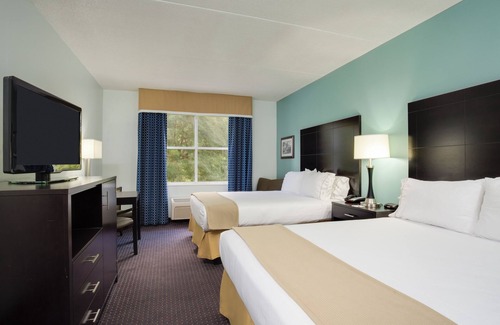 Plant City Hotel | Holiday Inn Express Suites Plant City by IHG