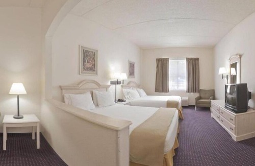 Plant City Hotel | Holiday Inn Express Suites Plant City by IHG