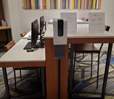 Tire Hill Hotel | Holiday Inn Express & Suites Johnstown by IHG