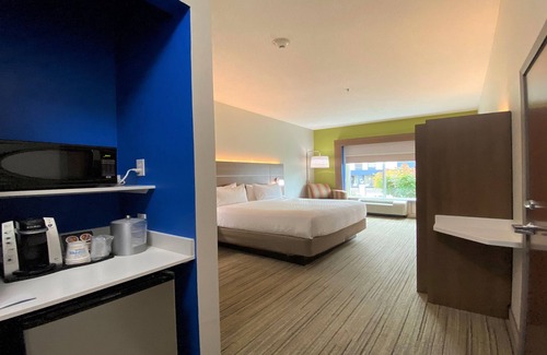 Somerset Hotel | Holiday Inn Express & Suites Somerset Central by IHG