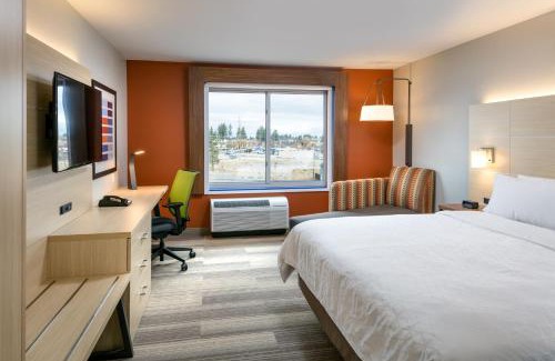 Southeast Bend Hotel | Holiday Inn Express & Suites - Bend South by IHG