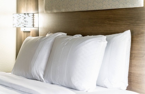 Mesa Hotel | Holiday Inn Express & Suites Phoenix - Mesa West by IHG