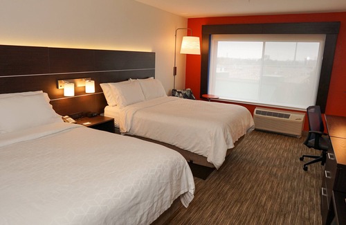 Chambers Heights Hotel | Holiday Inn Express & Suites Denver - Aurora Medical Campus by IHG