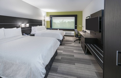 College Station Hotel | Holiday Inn Express & Suites Bryan - College Station by IHG