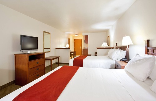 Mattoon Hotel | Holiday Inn Express & Suites Mattoon by IHG