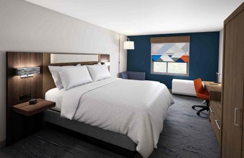 Maryvale Hotel | Holiday Inn Express & Suites - Phoenix West - Tolleson