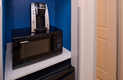 Towson Hotel | Holiday Inn Express Towson - Baltimore North by IHG