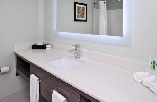 Bonita Springs Hotel | Holiday Inn Express Hotel & Suites Bonita Springs/Naples by IHG