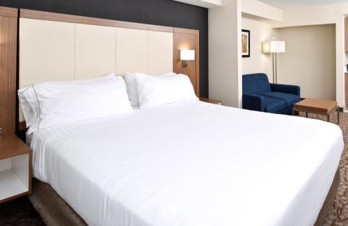 Bonita Springs Hotel | Holiday Inn Express Hotel & Suites Bonita Springs/Naples by IHG