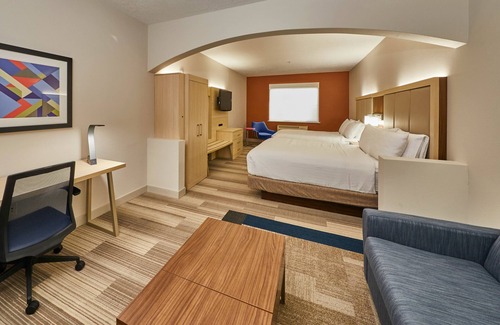 Central Point Hotel | Holiday Inn Express Hotel & Suites Medford-Central Point by IHG