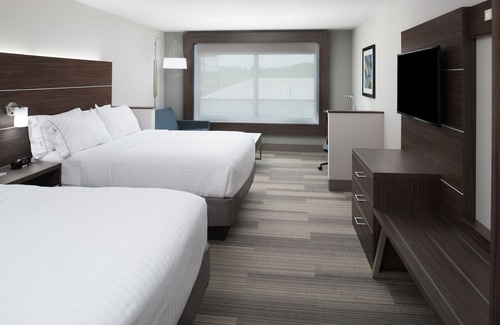 Kingdom City Hotel | Holiday Inn Express & Suites Kingdom City by IHG