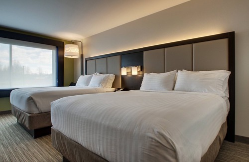 Mount Vernon Hotel | Holiday Inn Express & Suites Mount Vernon by IHG
