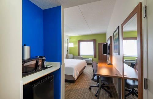 Vermilion Hotel | Holiday Inn Express Vermilion by IHG