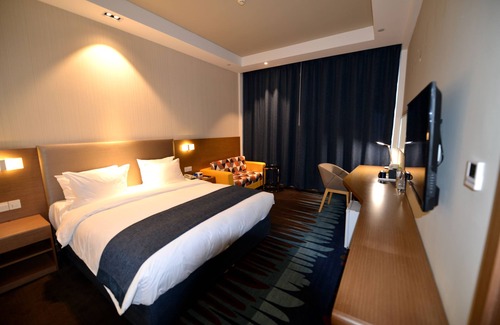 Weihai Hotel | Holiday Inn Express-Weihai Economic Zone by IHG