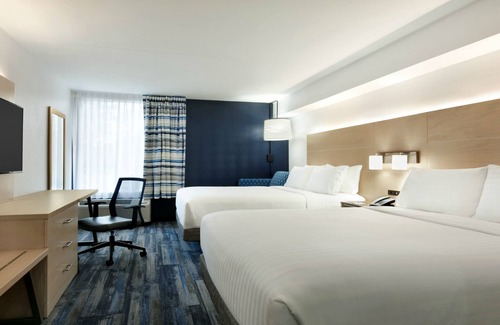 Williamsburg Hotel | Holiday Inn Express Williamsbrg Busch Gardens Area by IHG