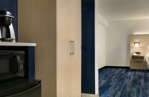 Williamsburg Hotel | Holiday Inn Express Williamsbrg Busch Gardens Area by IHG