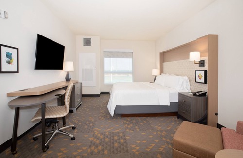 Glendale Hotel | Holiday Inn Glendale - Stadium & Ent Dist by IHG