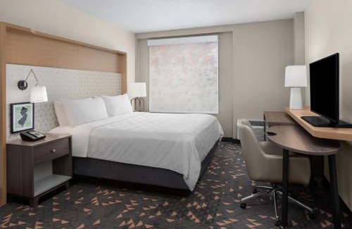 Hasbrouck Heights Hotel | Holiday Inn Hasbrouck Heights-Meadowlands by IHG