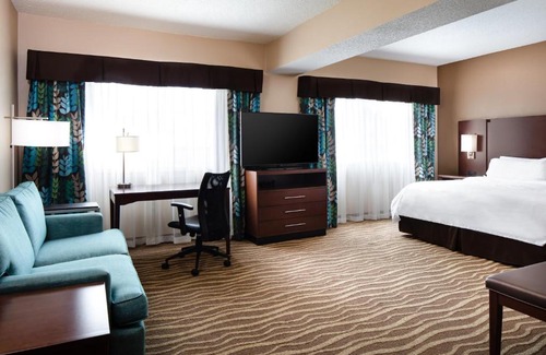 Lenexa Hotel | Holiday Inn Hotel & Suites Overland Park-West by IHG
