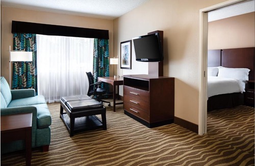 Lenexa Hotel | Holiday Inn Hotel & Suites Overland Park-West by IHG