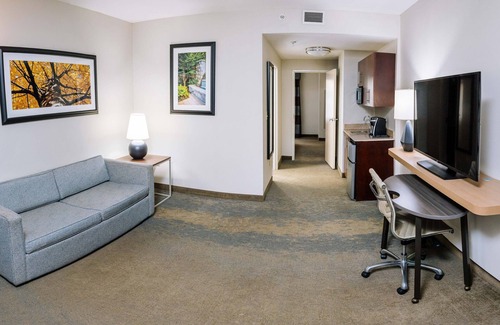 Stockbridge Hotel | Holiday Inn Hotel & Suites Stockbridge/Atlanta I-75 by IHG