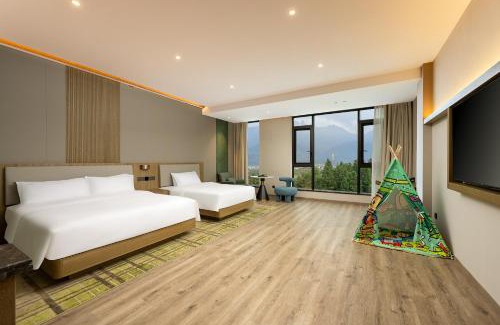 Chizhou Hotel | Holiday Inn Jiuhua Mountain Hot Spring by IHG