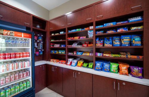 Lakeview Hotel | Holiday Inn Manassas - Battlefield by IHG