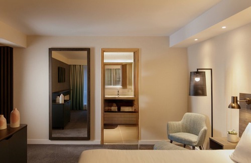Ringway Hotel | Holiday Inn Manchester Airport by IHG