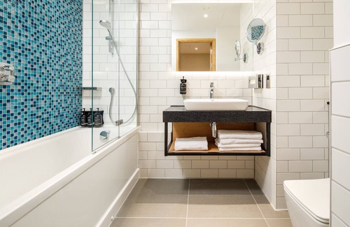 Ringway Hotel | Holiday Inn Manchester Airport by IHG